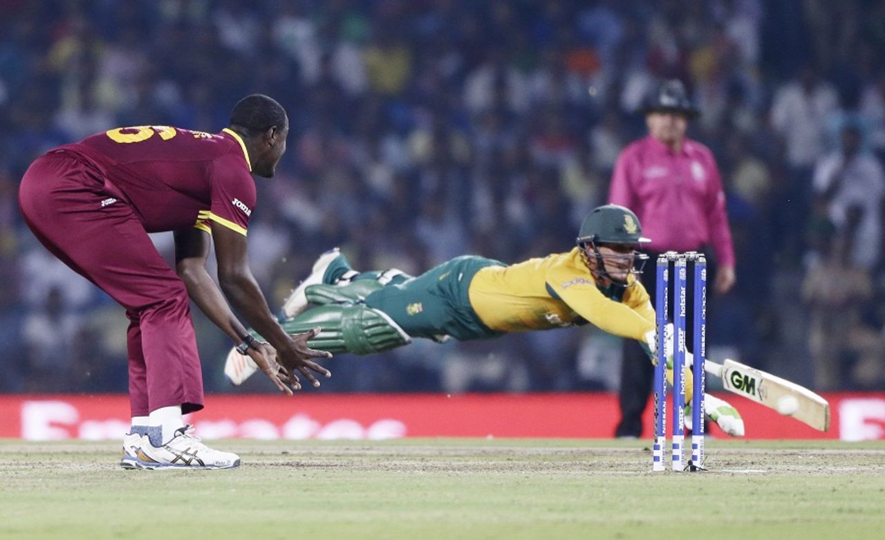 Quinton de Kock dives to make his ground, South Africa v West Indies, World T20 2016, Group 1, Nagpur, March 25, 2016