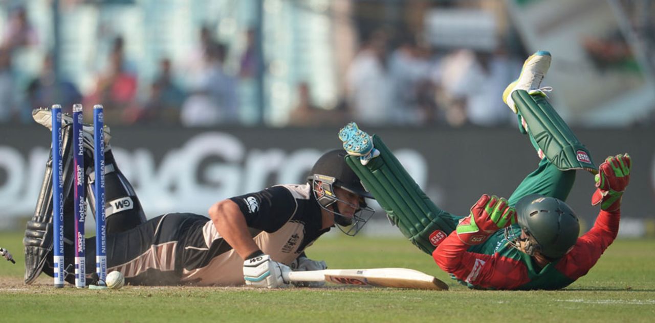 Mushfiqur Rahim falls over while attempting to catch Ross Taylor short, Bangladesh v New Zealand, World T20 2016, Group 2, Kolkata, March 26, 2016