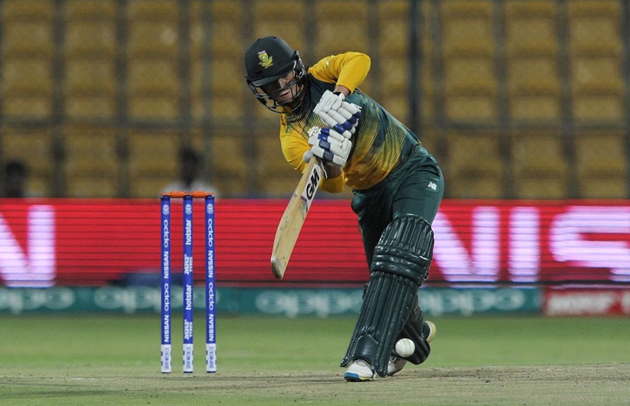 Marizanne Kapp eyes the leg side, New Zealand v South Africa, Women's World T20 2016, Group A, Bangalore, March 26, 2016