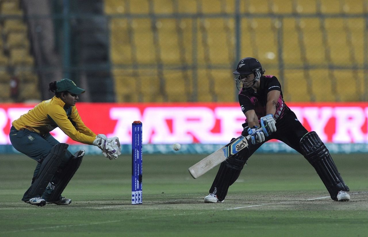 New Zealand captain Suzie Bates reaches out for a delivery, New Zealand v South Africa, Women's World T20 2016, Group A, Bangalore, March 26, 2016