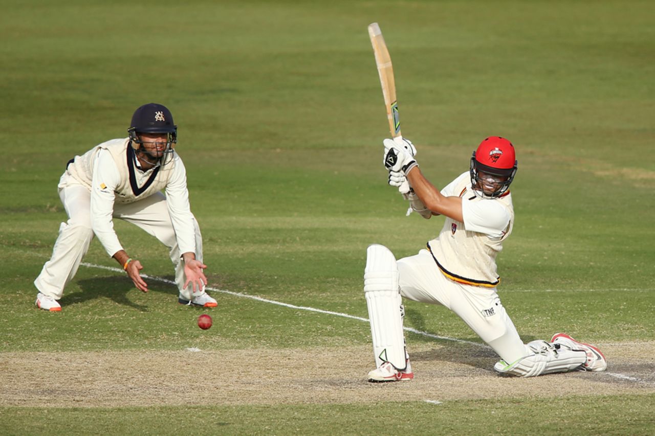 Jake Weatherald gets down on one knee to drive, South Australia v Victoria, Sheffield Shield Final, Adelaide, third day, March 28, 2016