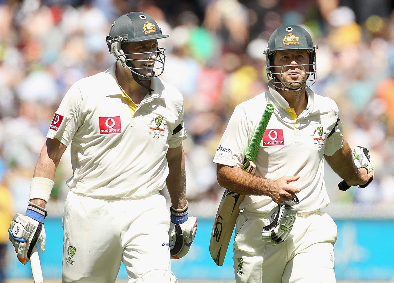 Michael Hussey and Ricky Ponting during their partnership, Australia v India, 1st Test, Melbourne, 3rd day, December 28, 2011
