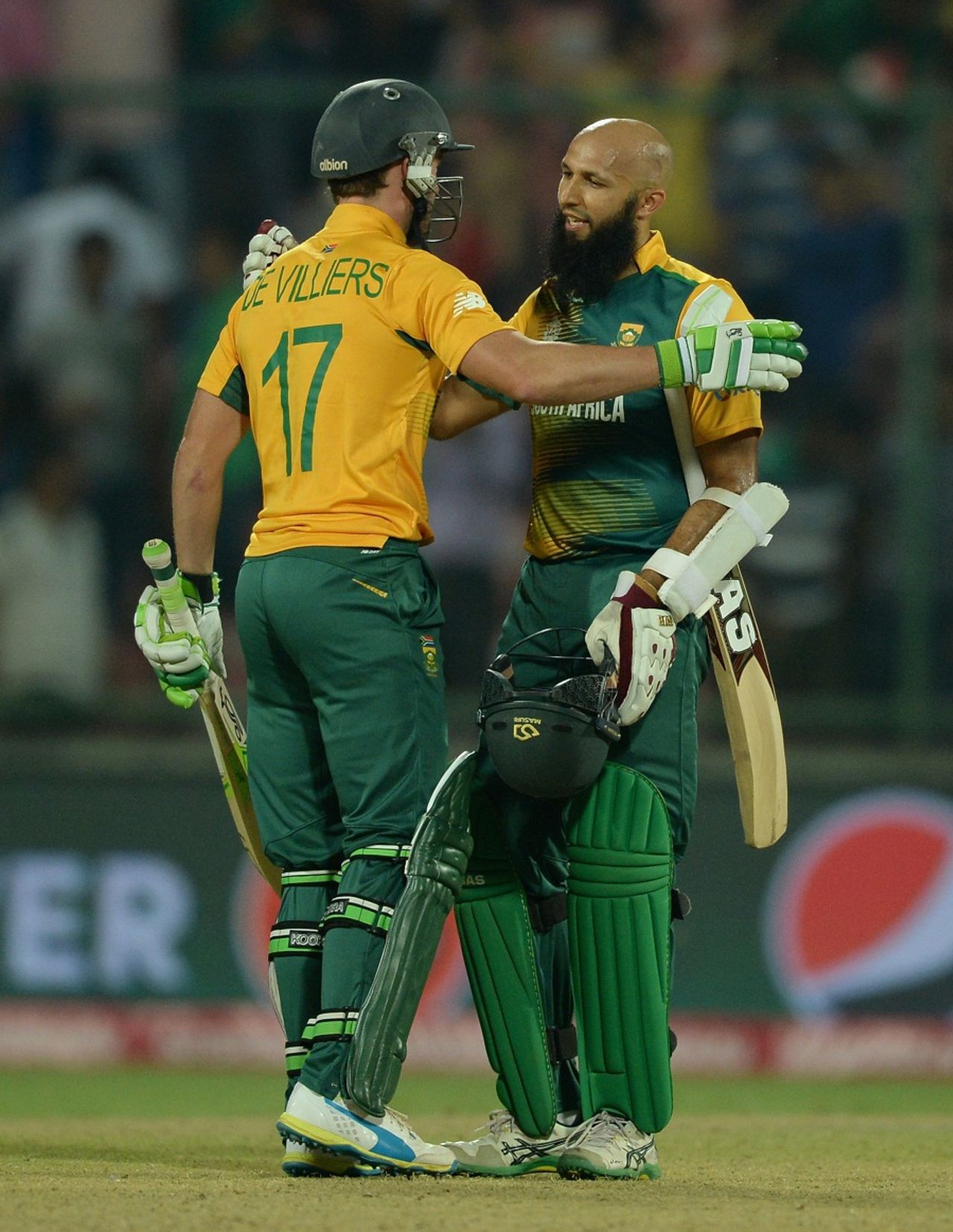 AB de Villiers and Hashim Amla hug each other after taking South Africa home, South Africa v Sri Lanka, World T20 2016, Group 1, Delhi, March 28, 2016