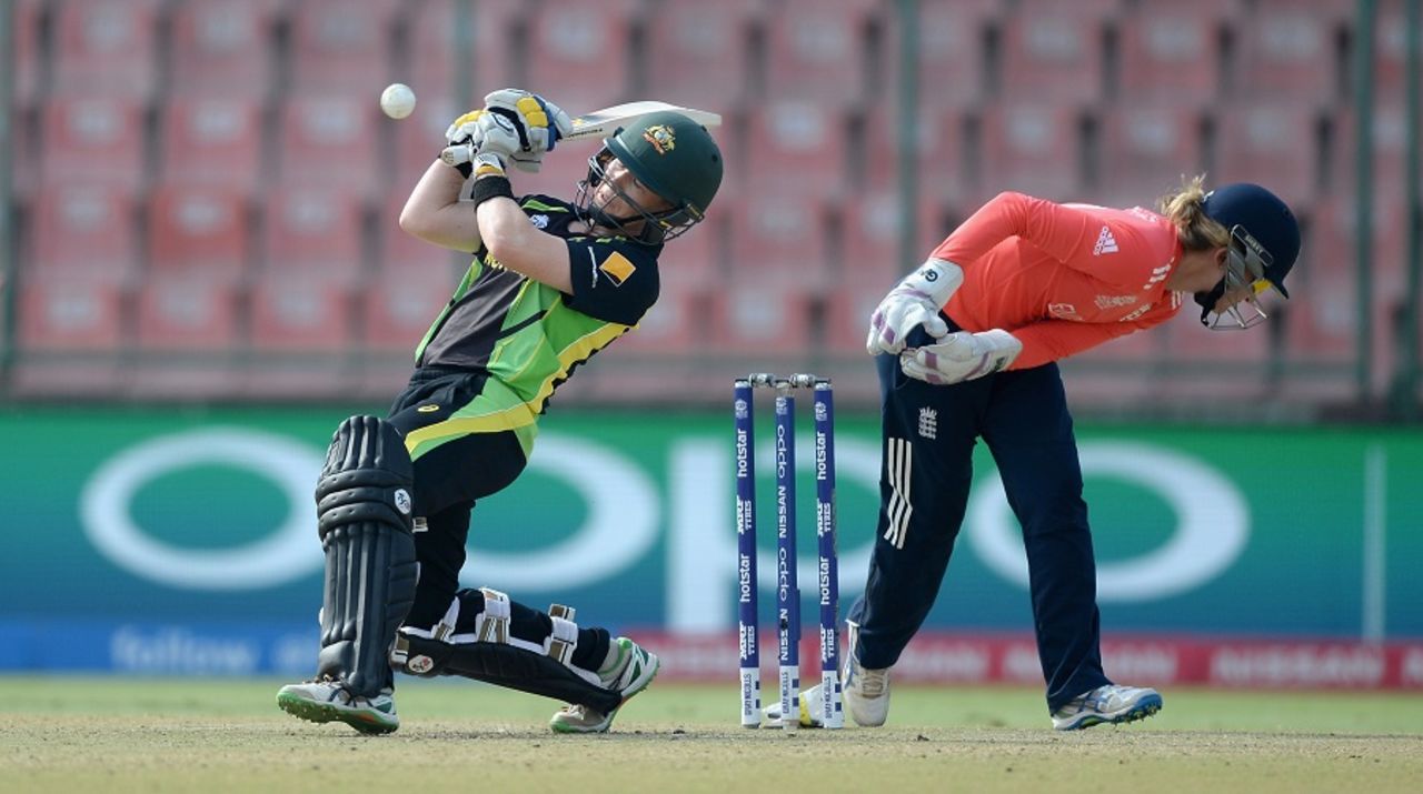 Alex Blackwell gets herself into an awkward position as she attempts the scoop, Australia v England, Women's World T20 2016, 1st semi-final, Delhi, March 30, 2016
