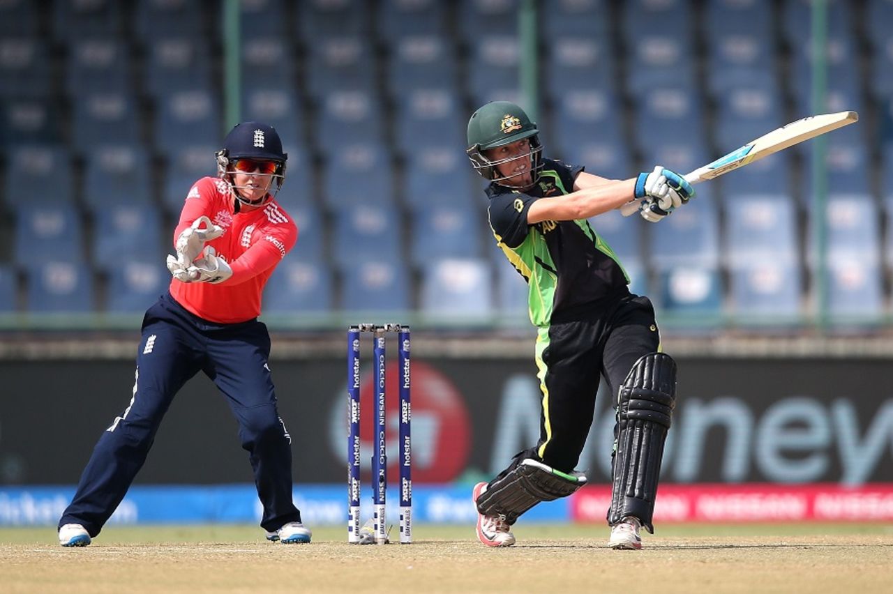Elyse Villani pulls with authority, Australia v England, Women's World T20 2016, 1st semi-final, Delhi, March 30, 2016