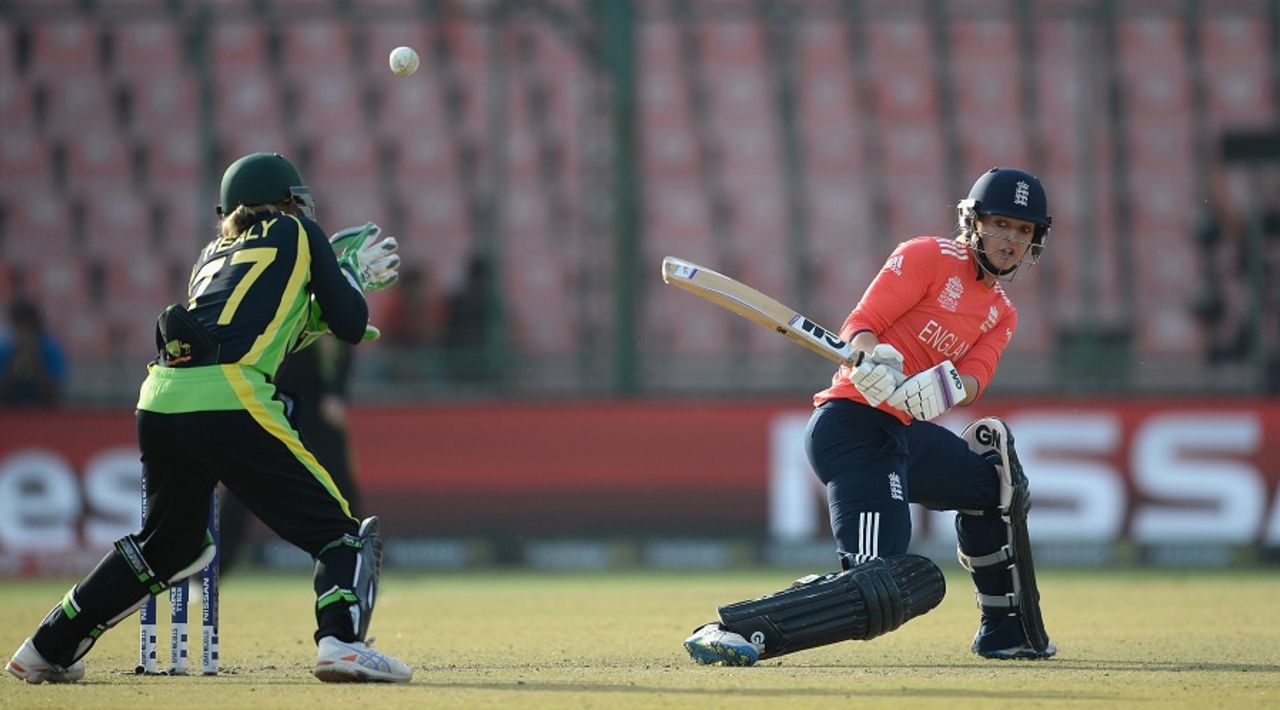 Sarah Taylor pops a catch to the wicketkeeper off an attempted reverse sweep, Australia v England, Women's World T20 2016, 1st semi-final, Delhi, March 30, 2016