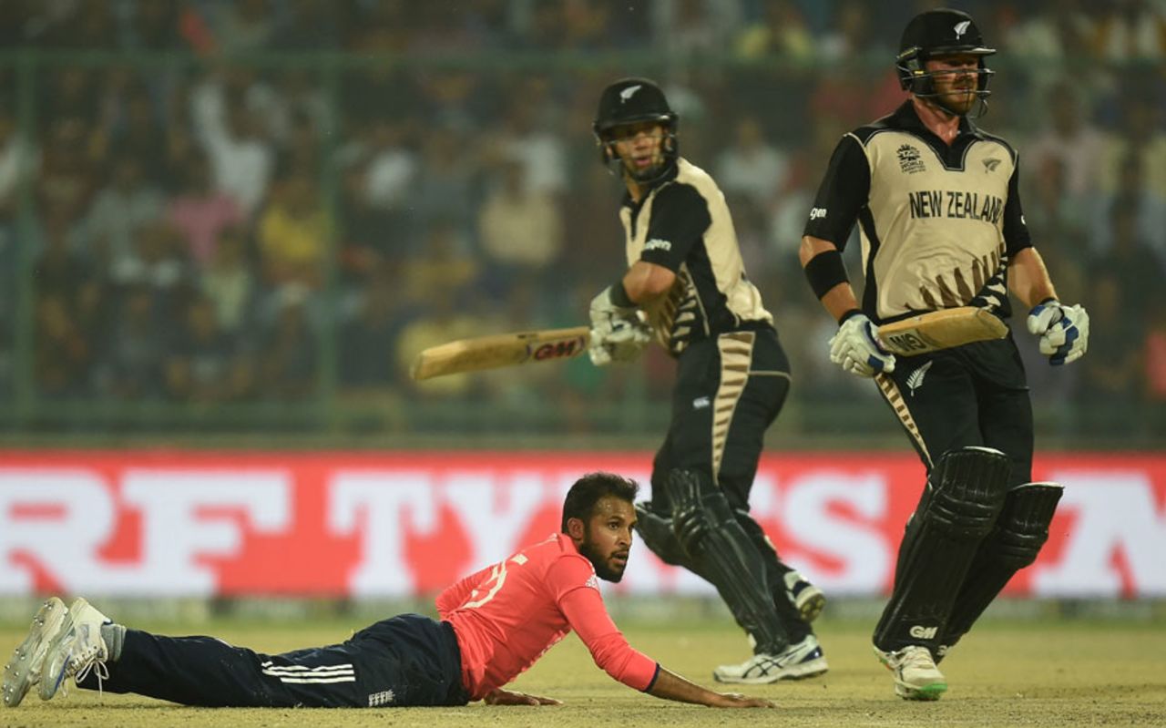 Adil Rashid, Corey Anderson and Ross Taylor look on as the ball flies away, England v New Zealand, World T20 2016, semi-final, Delhi, March 30, 2016