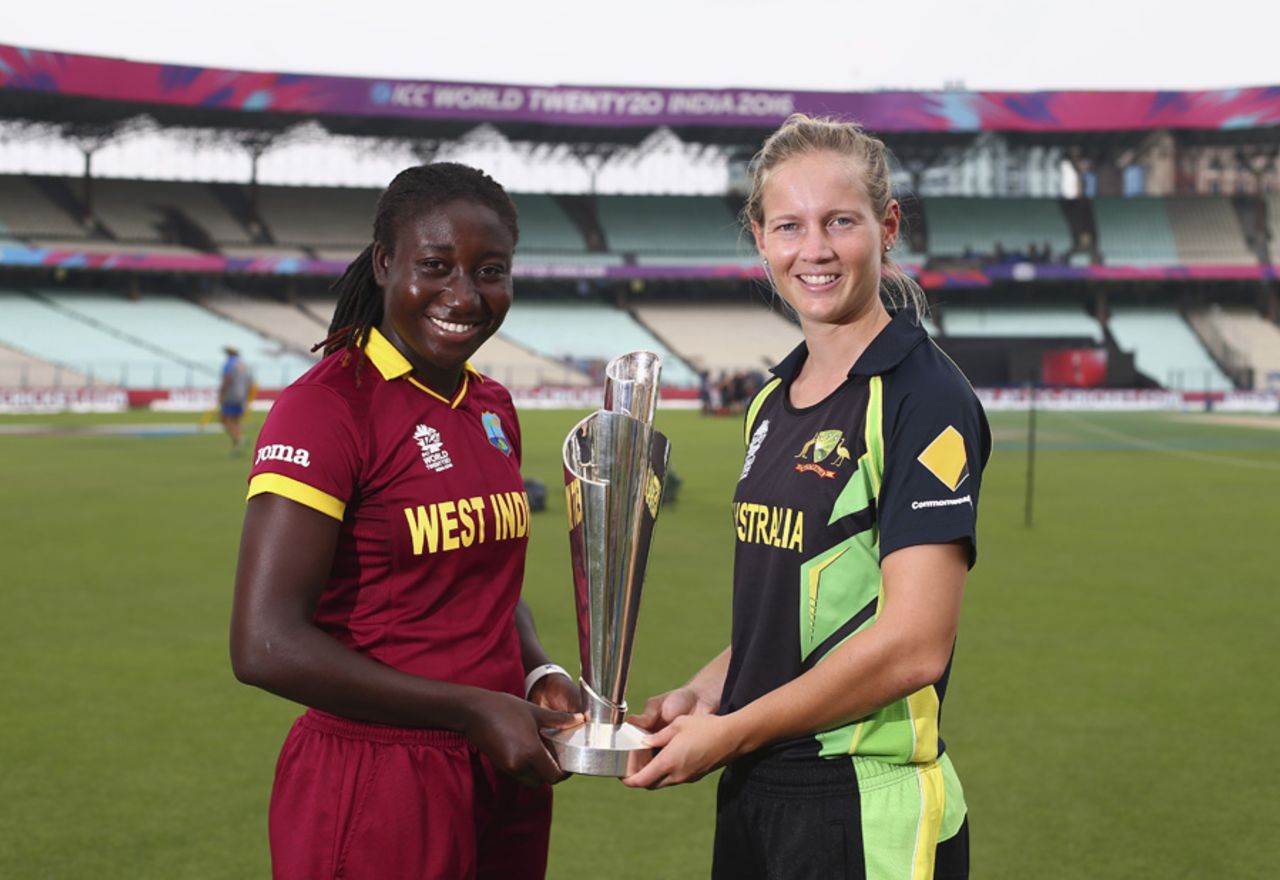 Stafanie Taylor and Meg Lanning with the Women's World T20 trophy, Kolkata, April 2, 2016