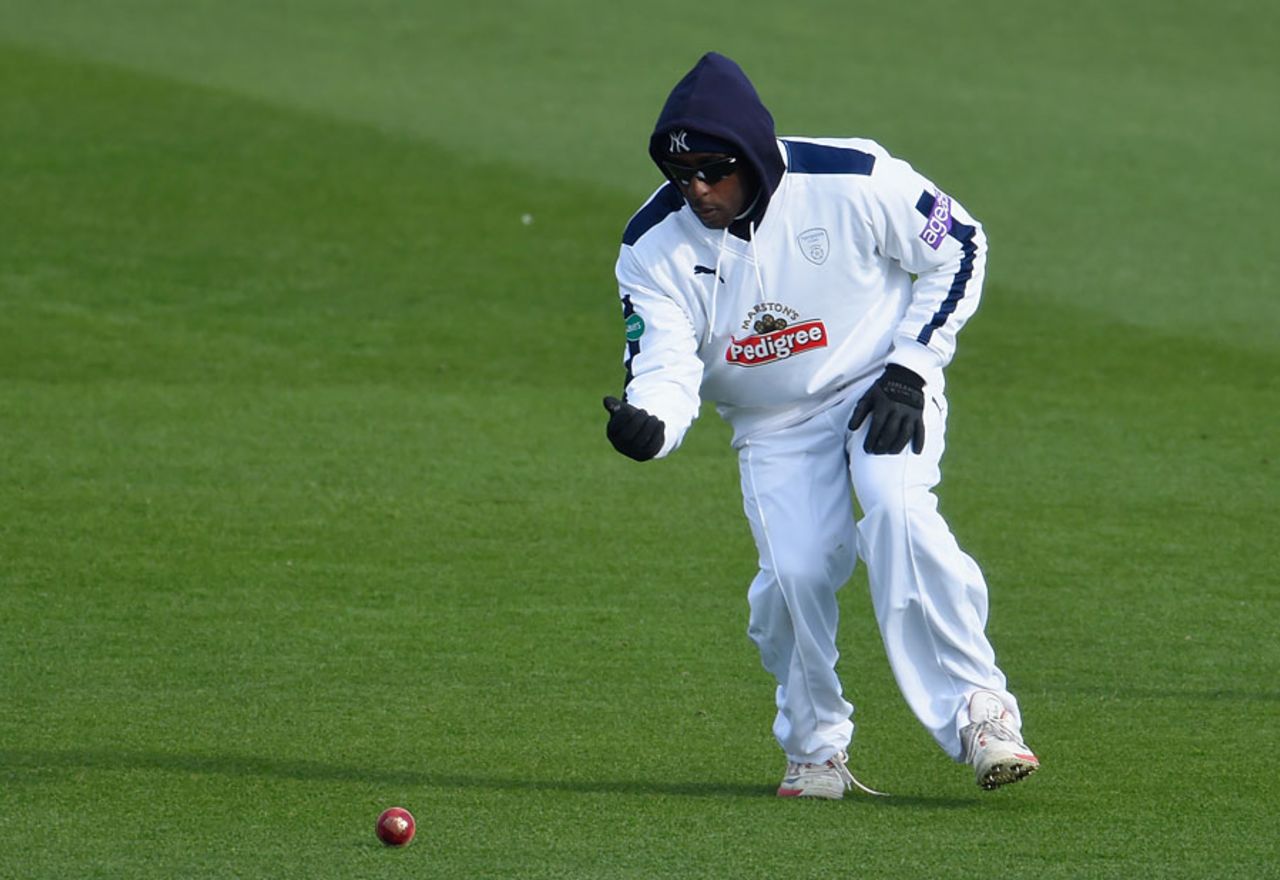 Michael Carberry wraps up against the spring chill, Sussex v Hampshire, Hove, April 1, 2016