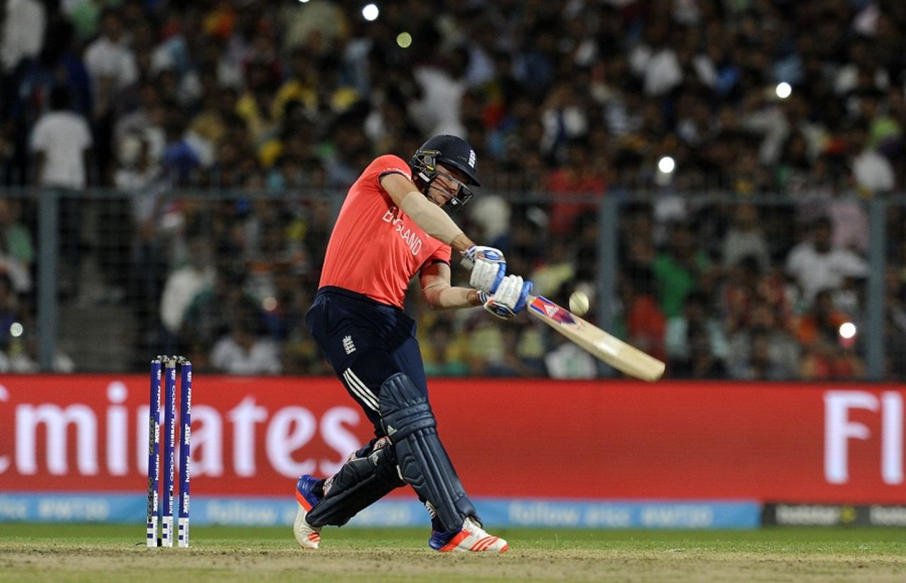 David Willey landed some telling blows in the slog overs, England v West Indies, World T20, final, Kolkata, April 3, 2016 