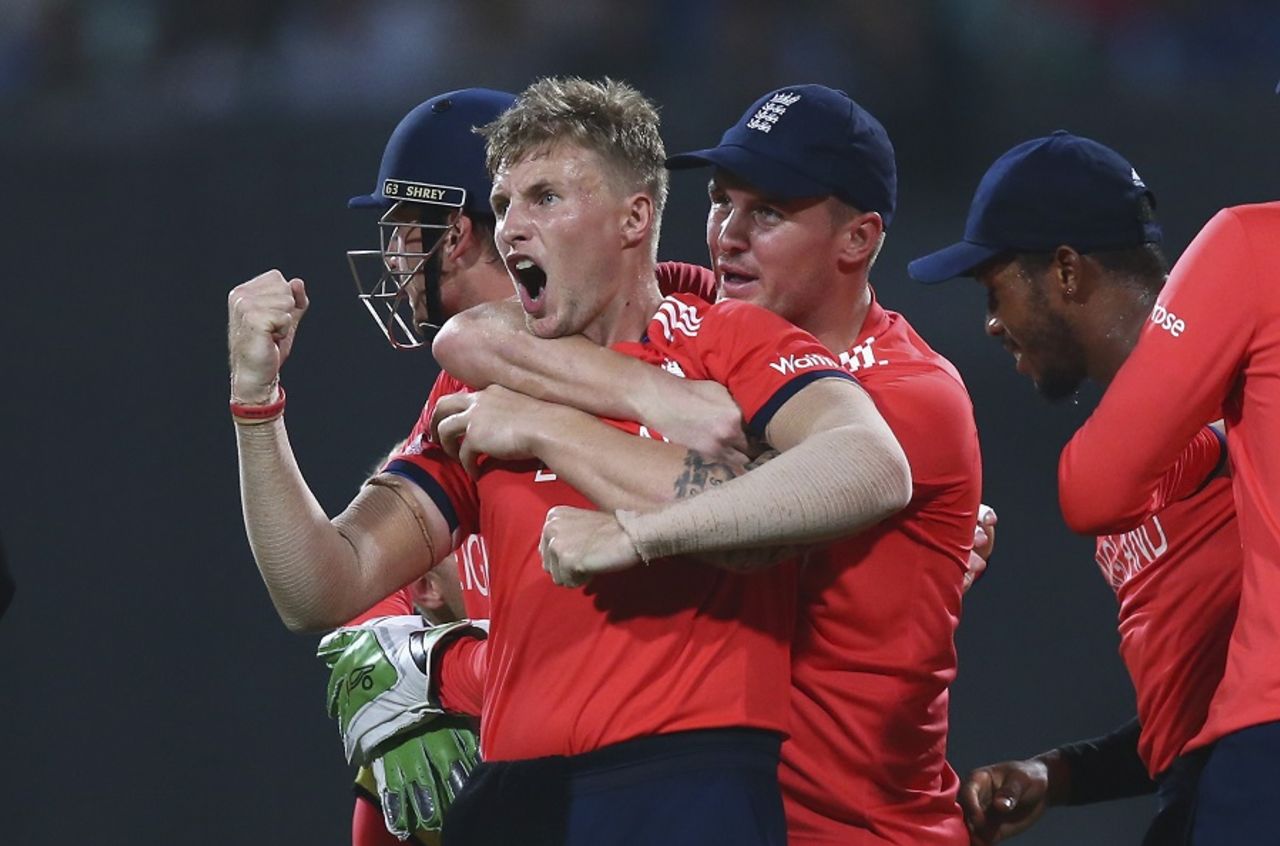 Joe Root picked up two wickets in three balls, including Chris Gayle, England v West Indies, World T20, final, Kolkata, April 3, 2016 