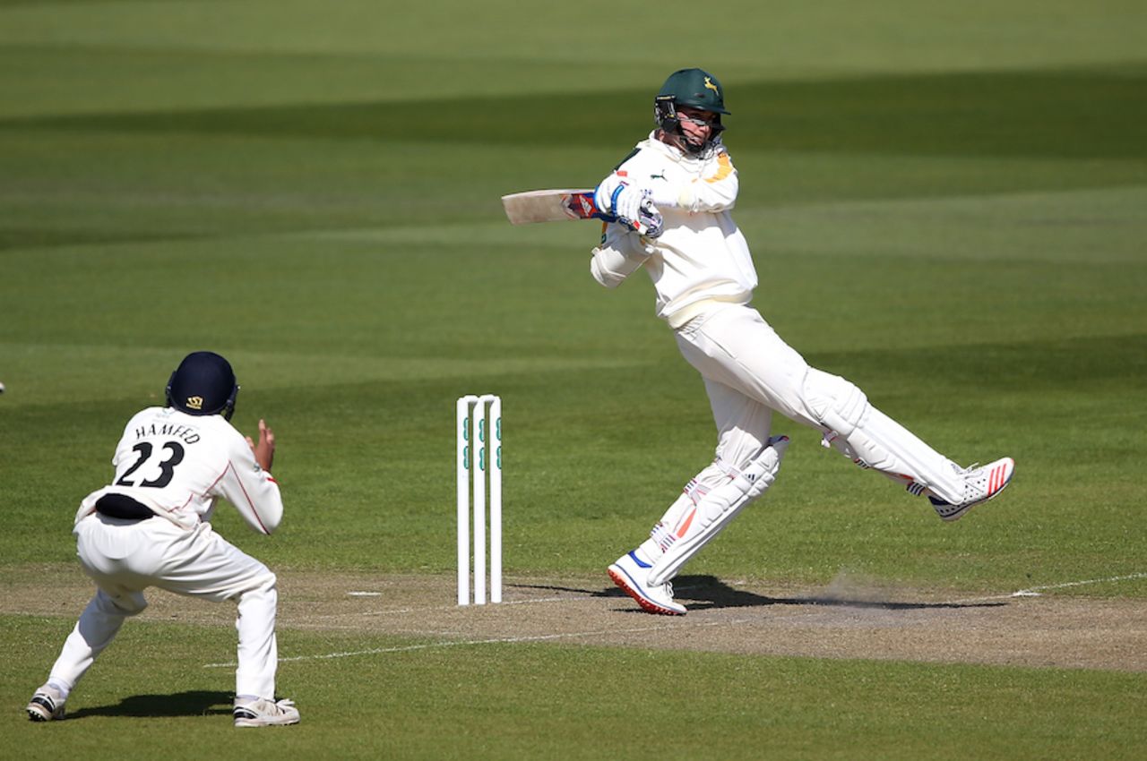 Stuart Broad counterattacked to help Nottinghamshire over 200, Lancashire v Nottinghamshire, Specsavers County Championship, Division One, Old Trafford, 1st day, April 17, 2016