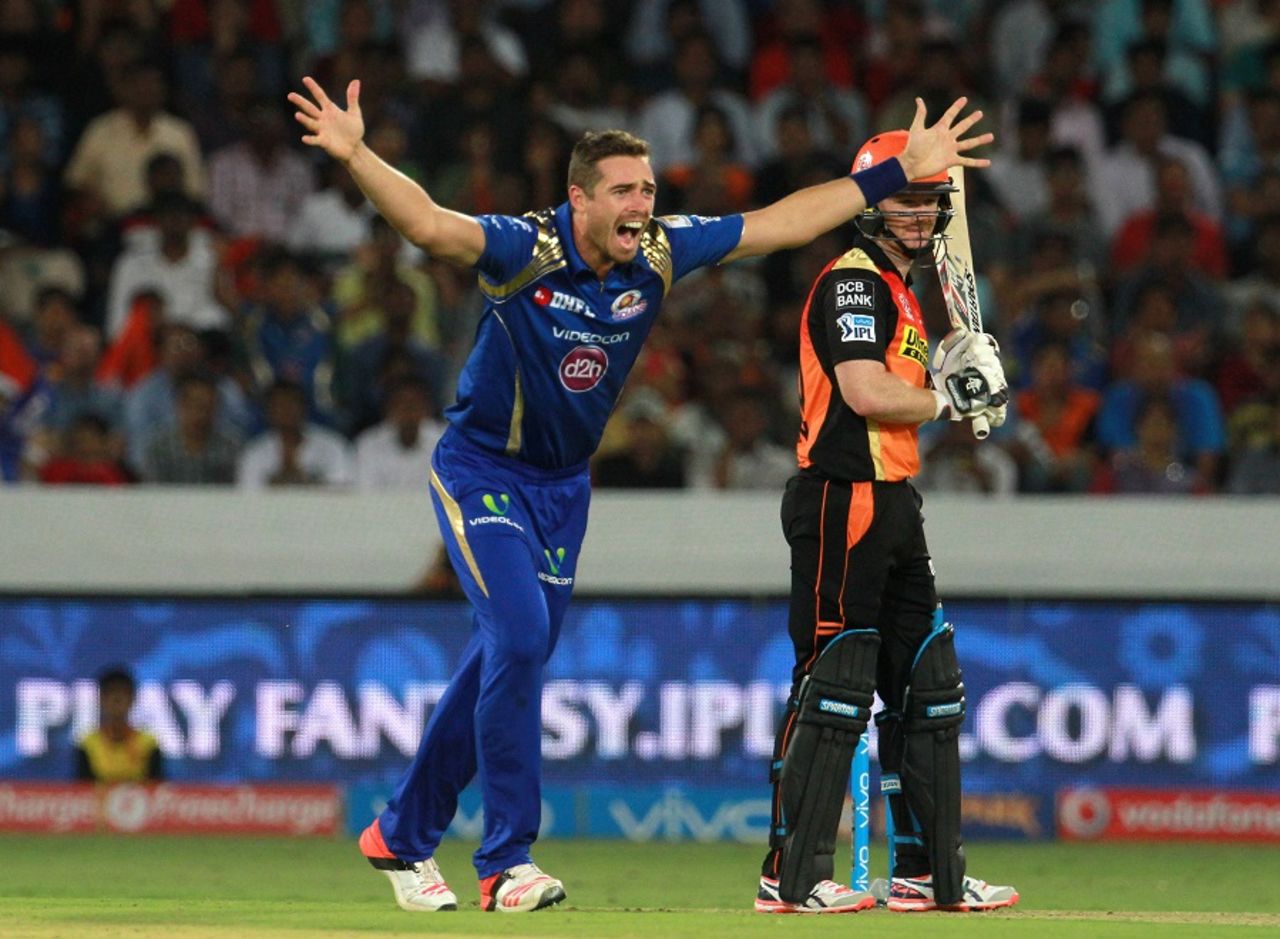 Tim Southee makes an animated appeal, Sunrisers Hyderabad v Mumbai Indians, IPL 2016, Hyderabad, April 18, 2016