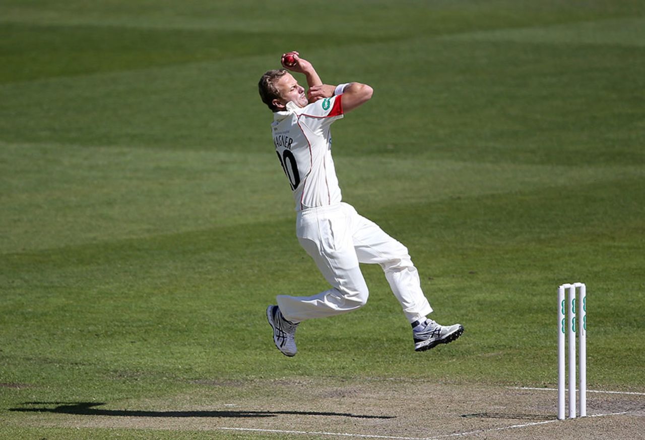 Neil Wagner in his delivery stride, Lancashire v Nottinghamshire, Specsavers County Championship, Division One, Old Trafford, 3rd day, April 19, 2016