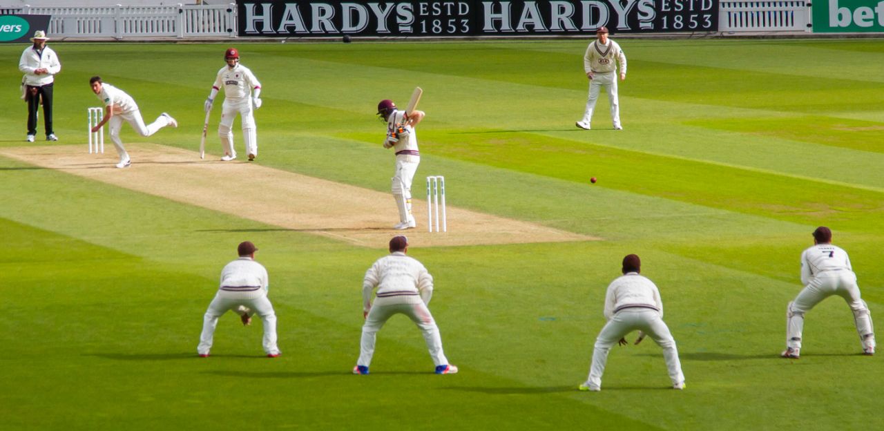 Mark Footitt bowls to Chris Rogers, Surrey v Somerset, Specsavers County Championship, Division One, The Oval, 2nd day, April 25, 2016