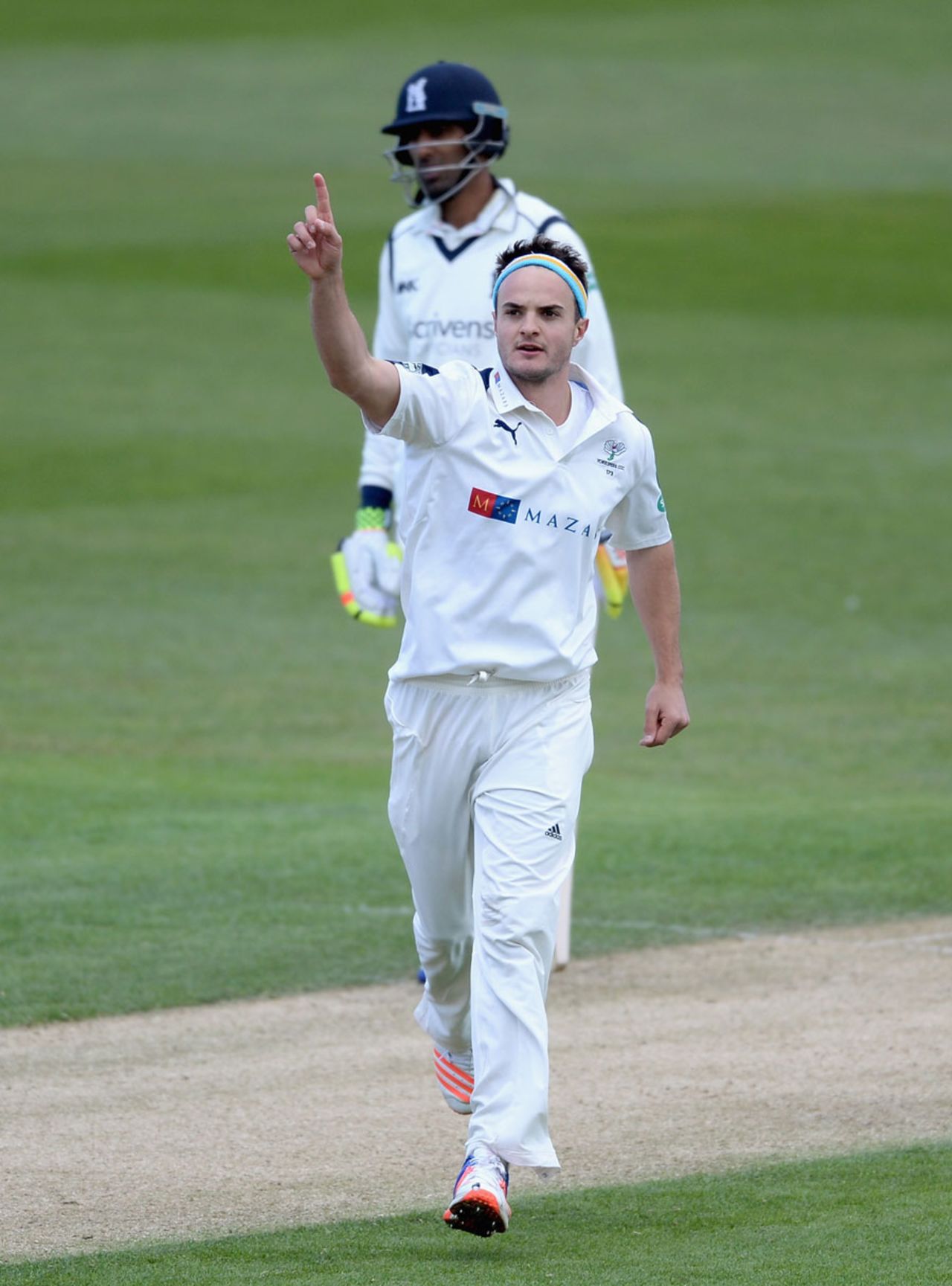 Jack Brooks struck in his third over, Warwickshire v Yorkshire, County Championship, Division One, Edgbaston, 3rd day, April 26, 2015
