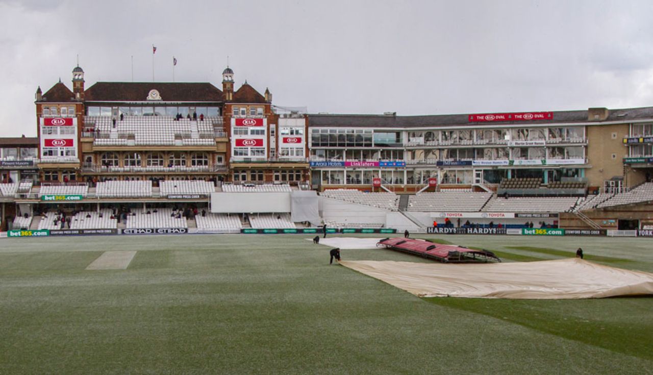 A snow shower caused a brief interruption, Surrey v Somerset, County Championship, Division One, The Oval, 3rd day, April 26, 2015