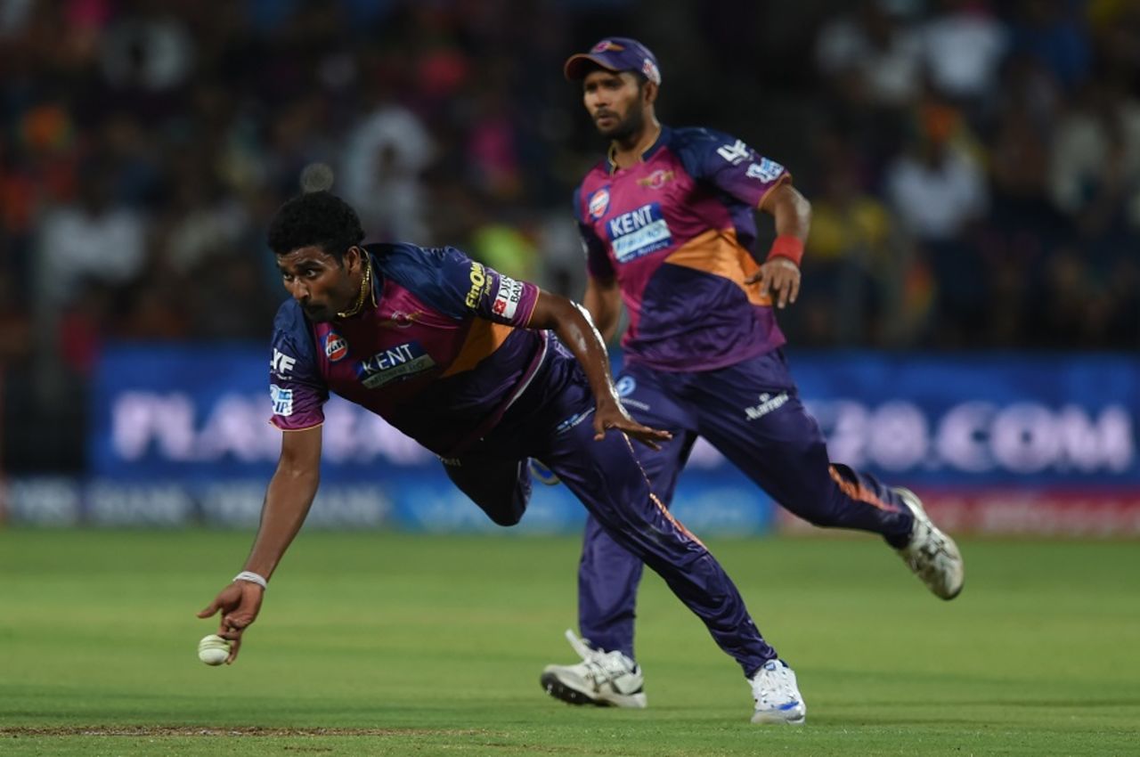 Thisara Perera puts in the dive as he throws the ball, Rising Pune Supergiants v Gujarat Lions, IPL 2016, Pune, April 29, 2016