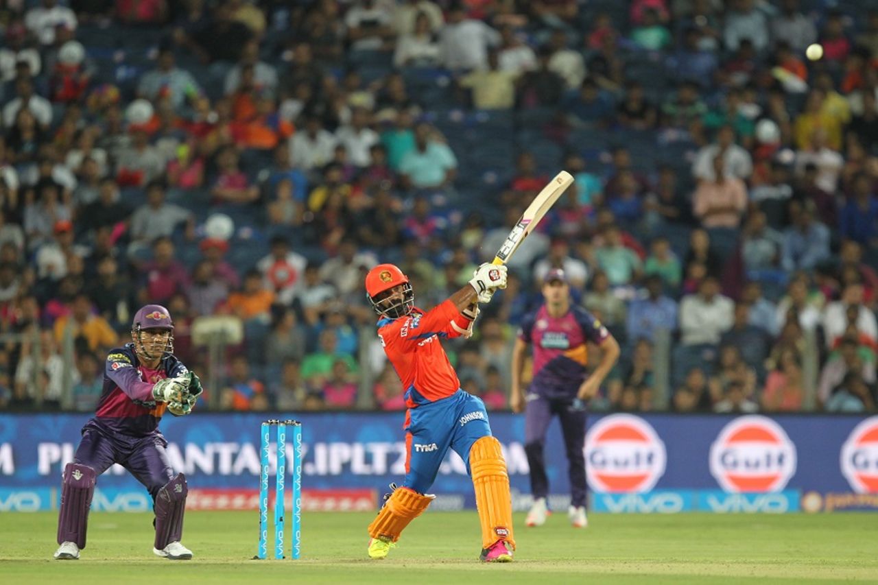 Dinesh Karthik scored 33 off 20 balls, Rising Pune Supergiants v Gujarat Lions, IPL 2016, Pune, April 29, 2016