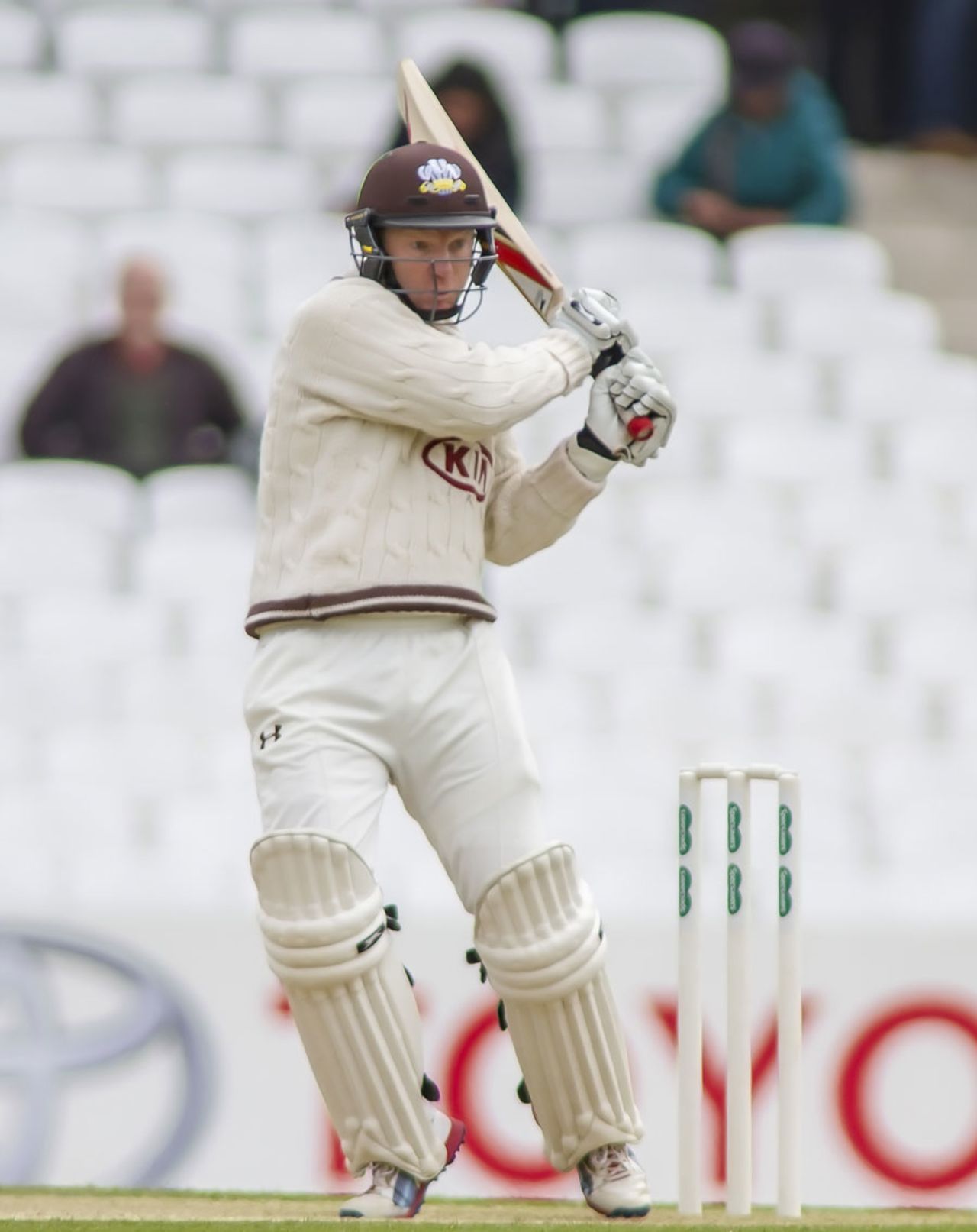 Gareth Batty helped Surrey achieve full batting bonus points, Surrey v Durham, County Championship, Division One, The Oval, 2nd day, May 2, 2016