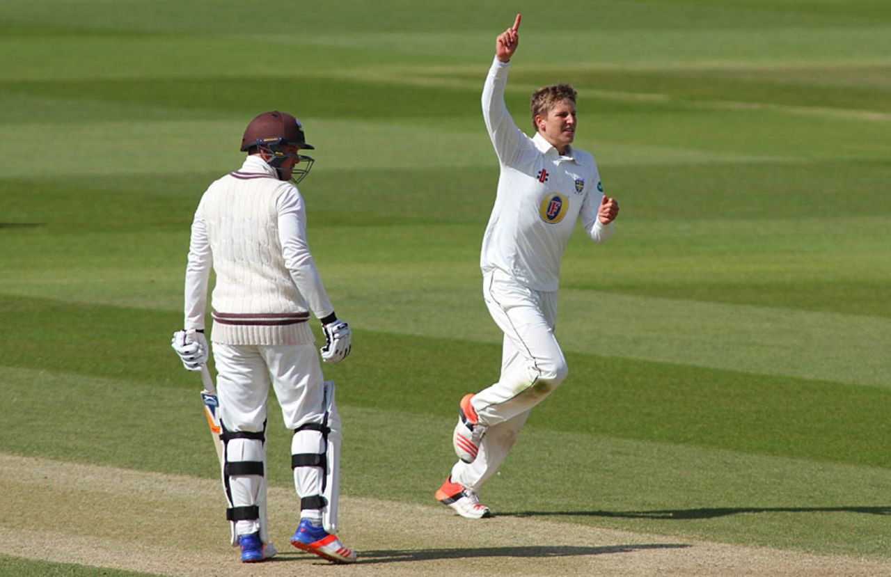 Brydon Carse removed Jason Roy, Surrey v Durham, County Championship, Division One, Kia Oval, 4th day, May 4, 2016
