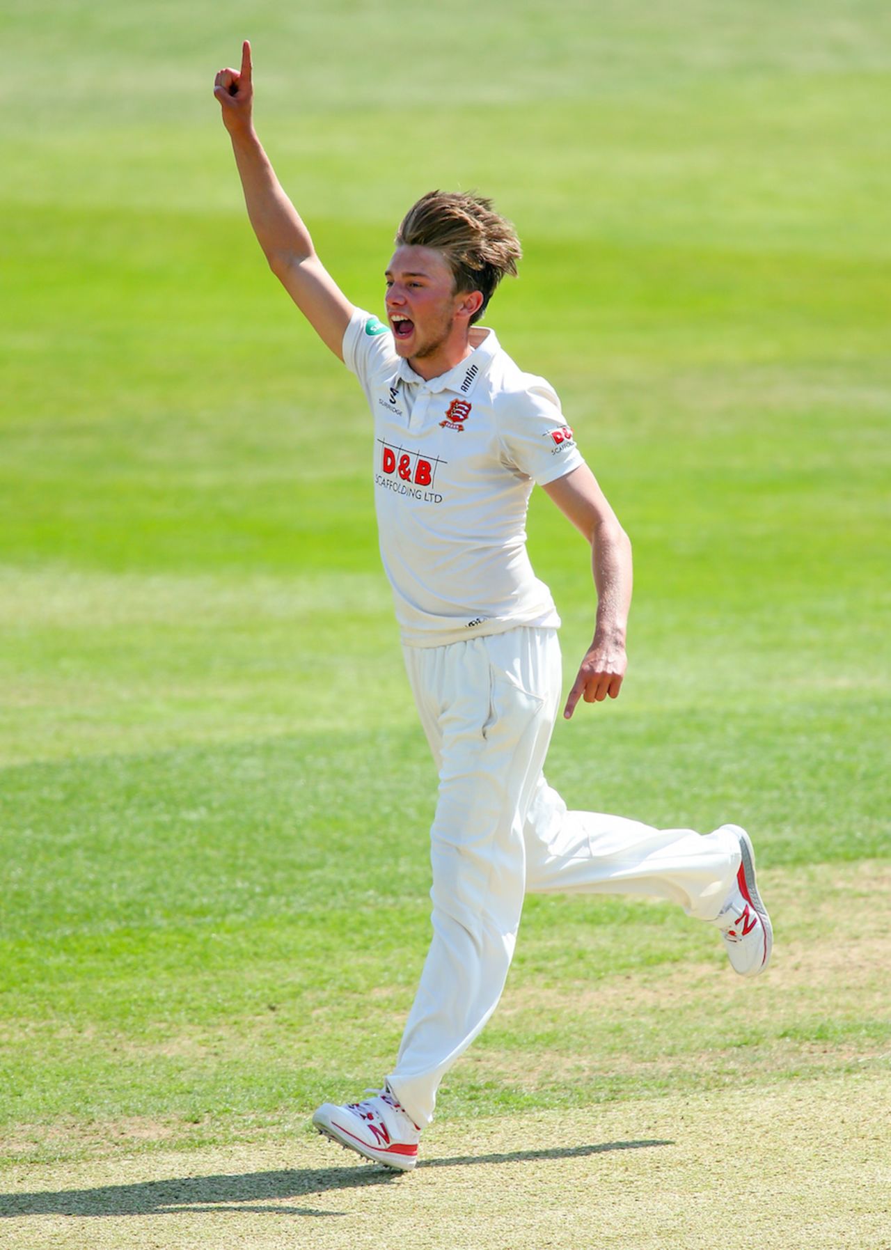 Aaron Beard made a mark on his first-class debut, Essex v Sri Lankans, Tour match, 1st day, Chelmsford, May 8, 2016