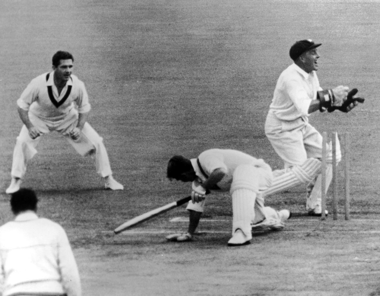 Wally Grout attempts to stump Roy Swetman, Australia v England, 3rd Test, Sydney, 2nd day, January 10, 1959