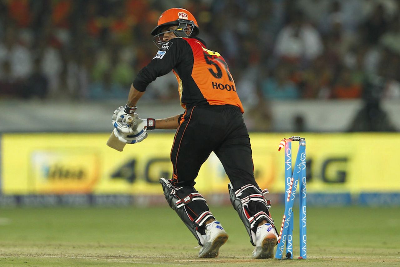 Deepak Hooda stepped on the stumps while tapping the ball to leg, Sunrisers Hyderabad v Delhi Daredevils, IPL 2016, Hyderabad, May 12, 2016