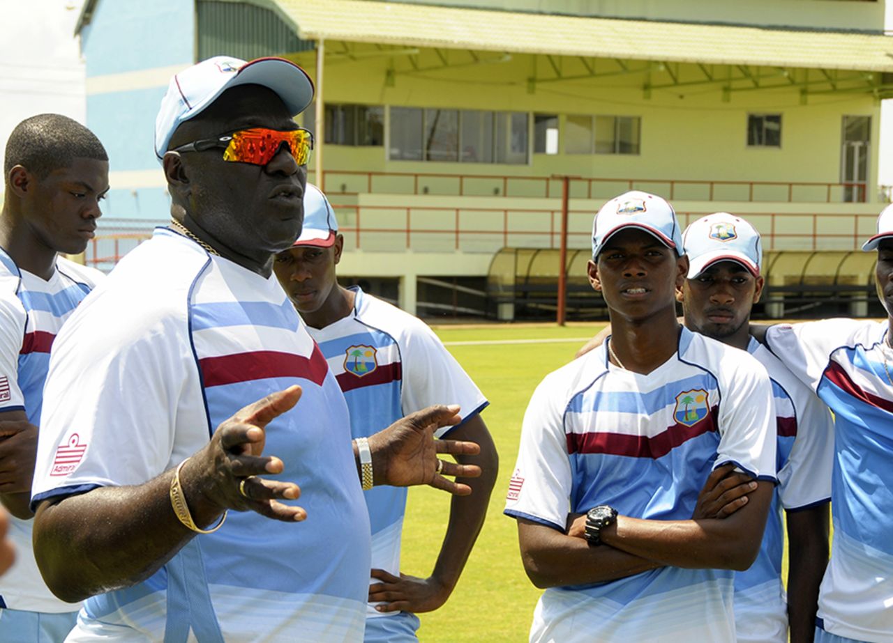Roddy Estwick talks to the West Indies Under-19s team, Guyana, October 7, 2013