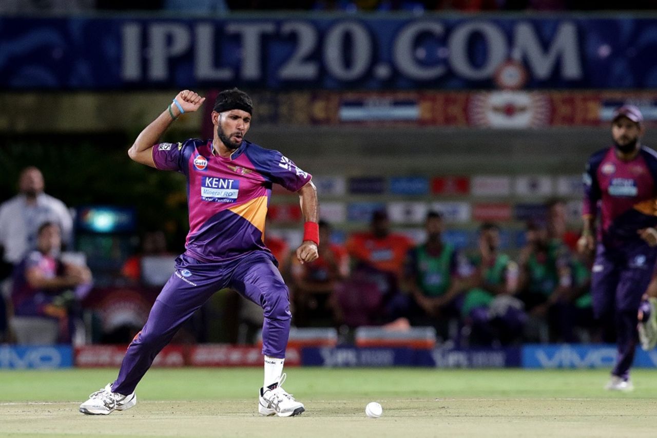 Ashok Dinda is fired up after picking up an early wicket, Rising Pune Supergiants v Delhi Daredevils, IPL 2016, Visakhapatnam, May 17, 2016