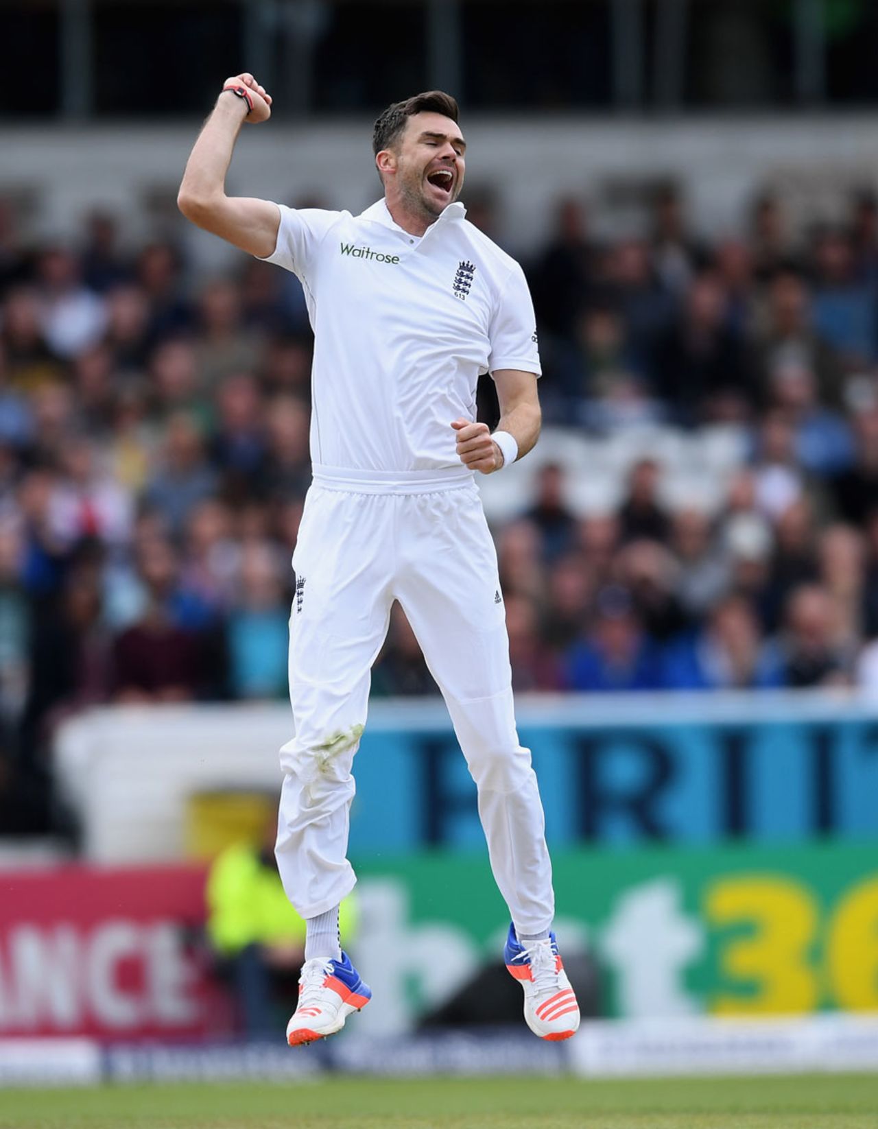 James Anderson struck again in his second over of the morning, England v Sri Lanka, 1st Test, Headingley, 3rd day, May 21, 2016