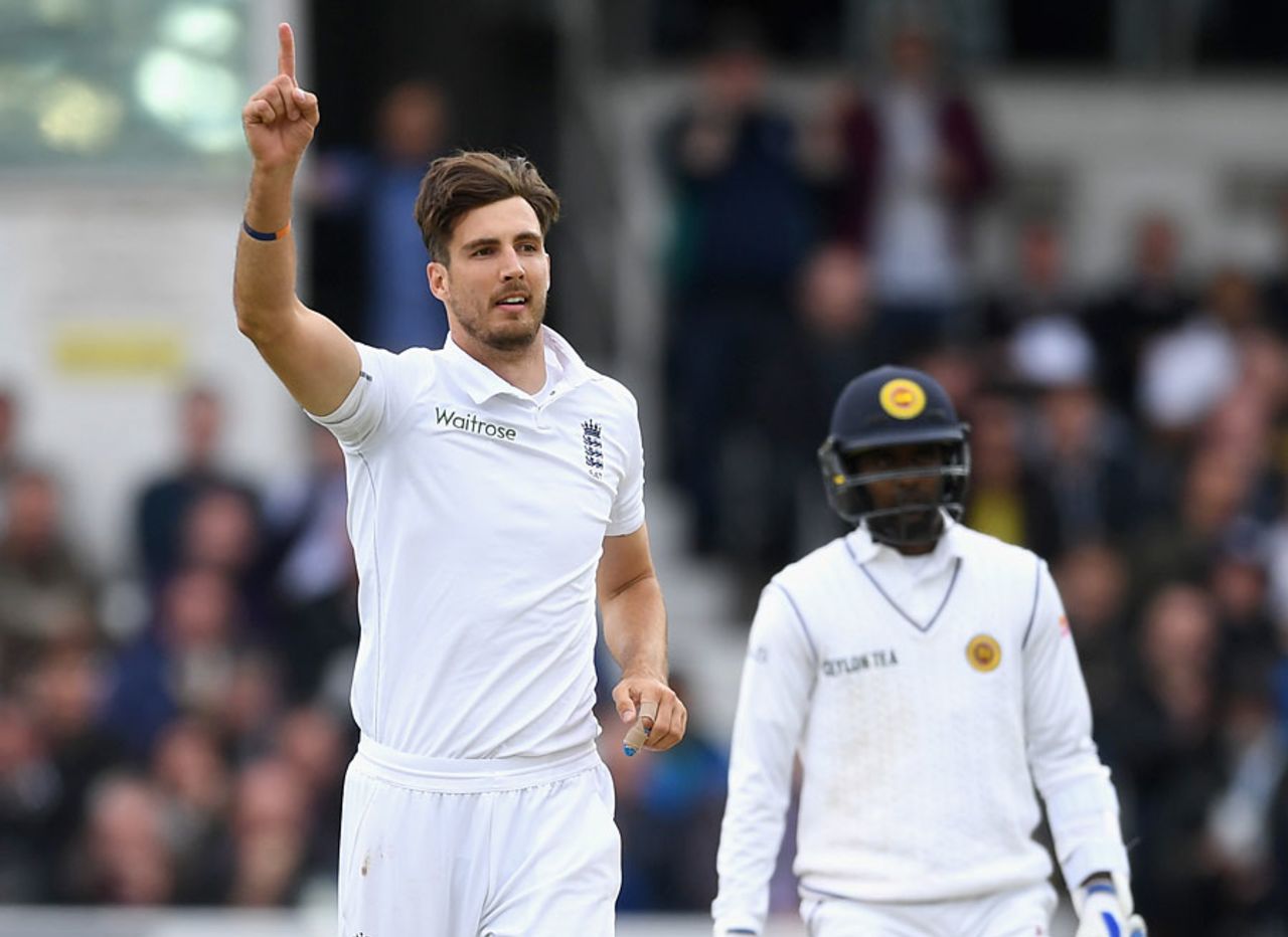 Steven Finn chipped in with three wickets, England v Sri Lanka, 1st Test, Headingley, 3rd day, May 21, 2016