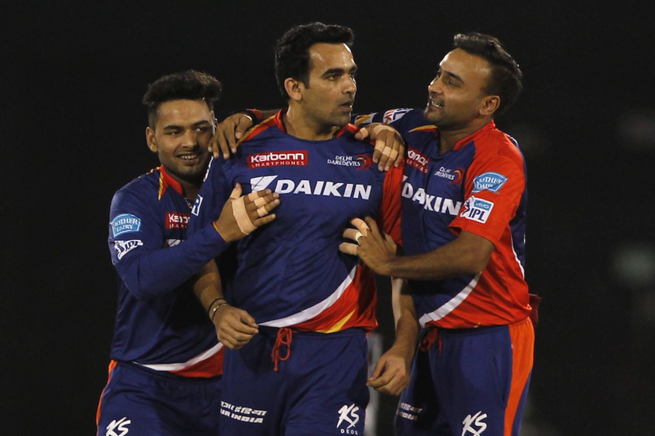 Zaheer Khan is mobbed after removing AB de Villiers cheaply, Delhi Daredevils v Royal Challengers Bangalore, IPL 2016, Raipur, May 22, 2016