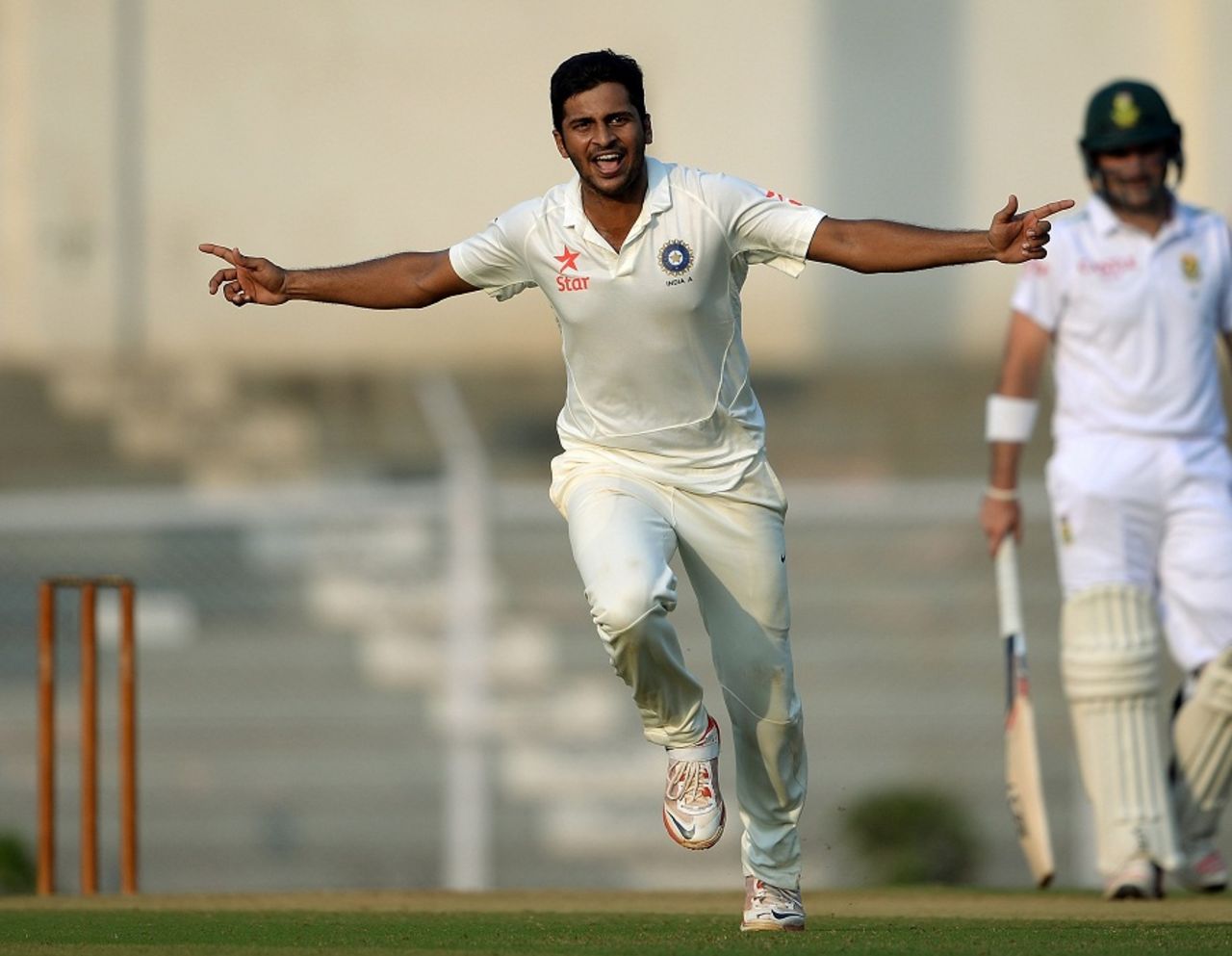 Shardul Thakur celebrates a wicket, Indian Board President's XI v South Africans, Mumbai, 1st day, October 30, 2015