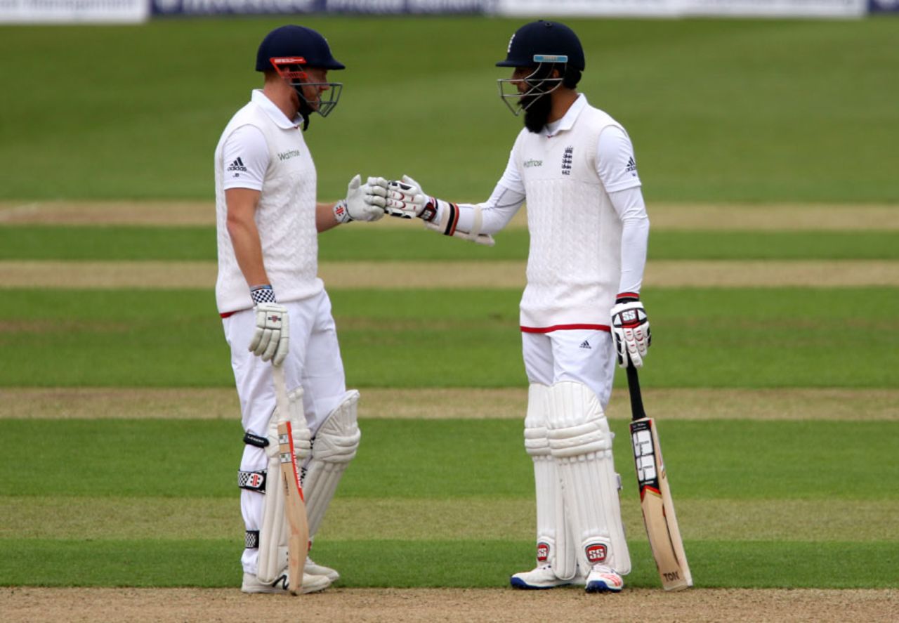 Jonny Bairstow and Moeen Ali put on 70 for the sixth wicket, England v Sri Lanka, 2nd Test, Chester-le-Street, 1st day, May 27, 2016