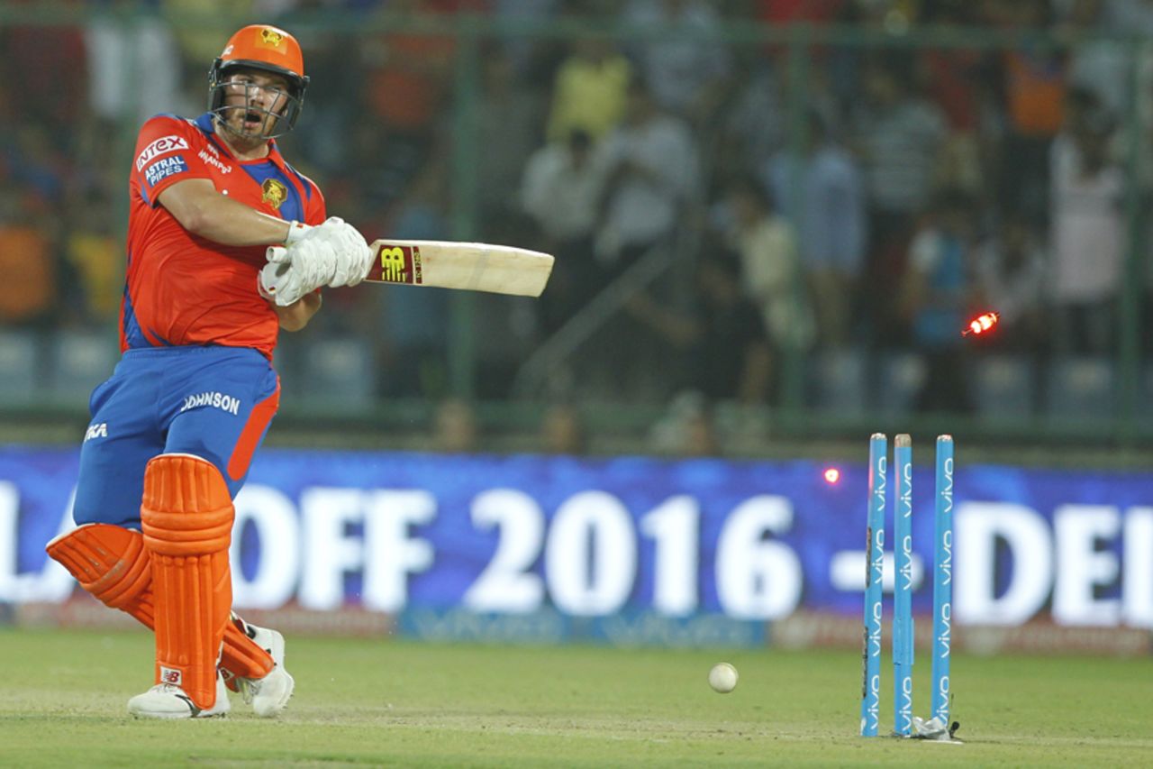 Aaron Finch is bowled off a full toss, Sunrisers Hyderabad v Gujarat Lions, IPL 2016, Delhi, May 27, 2016