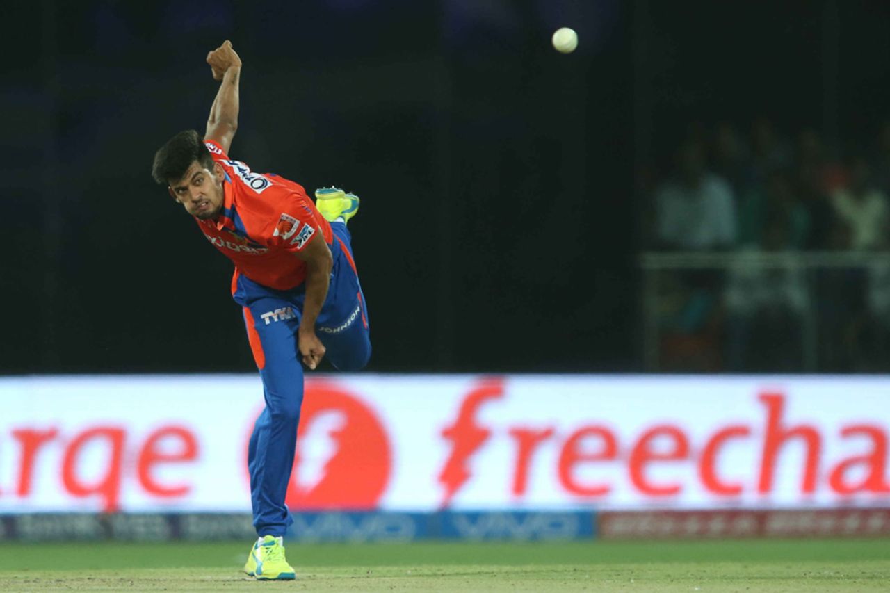 Shivil Kaushik picked up 2 for 22 in four overs, Sunrisers Hyderabad v Gujarat Lions, IPL 2016, Delhi, May 27, 2016