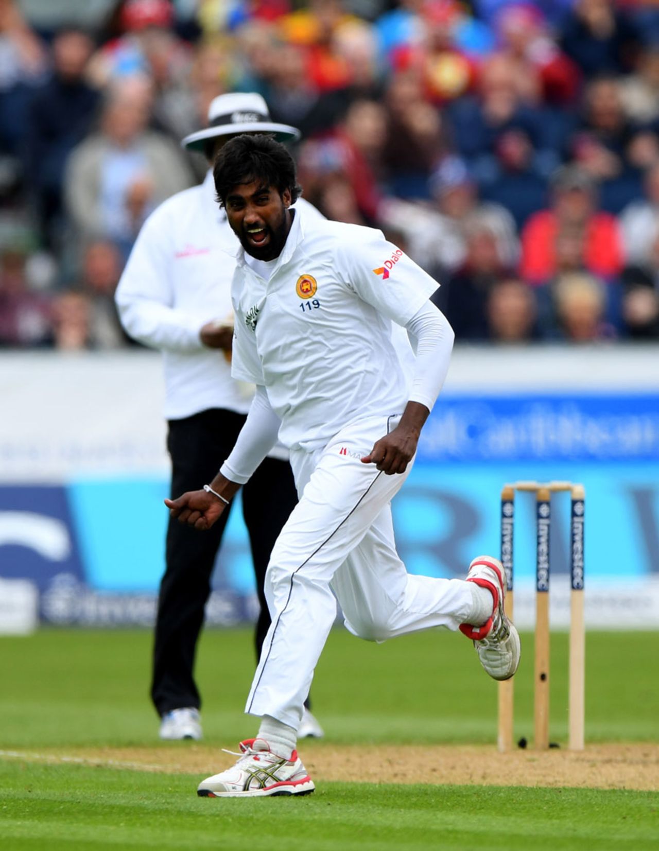 Nuwan Pradeep claimed the wicket of Stuart Broad, England v Sri Lanka, 2nd Test, Chester-le-Street, 2nd day, May 28, 2016