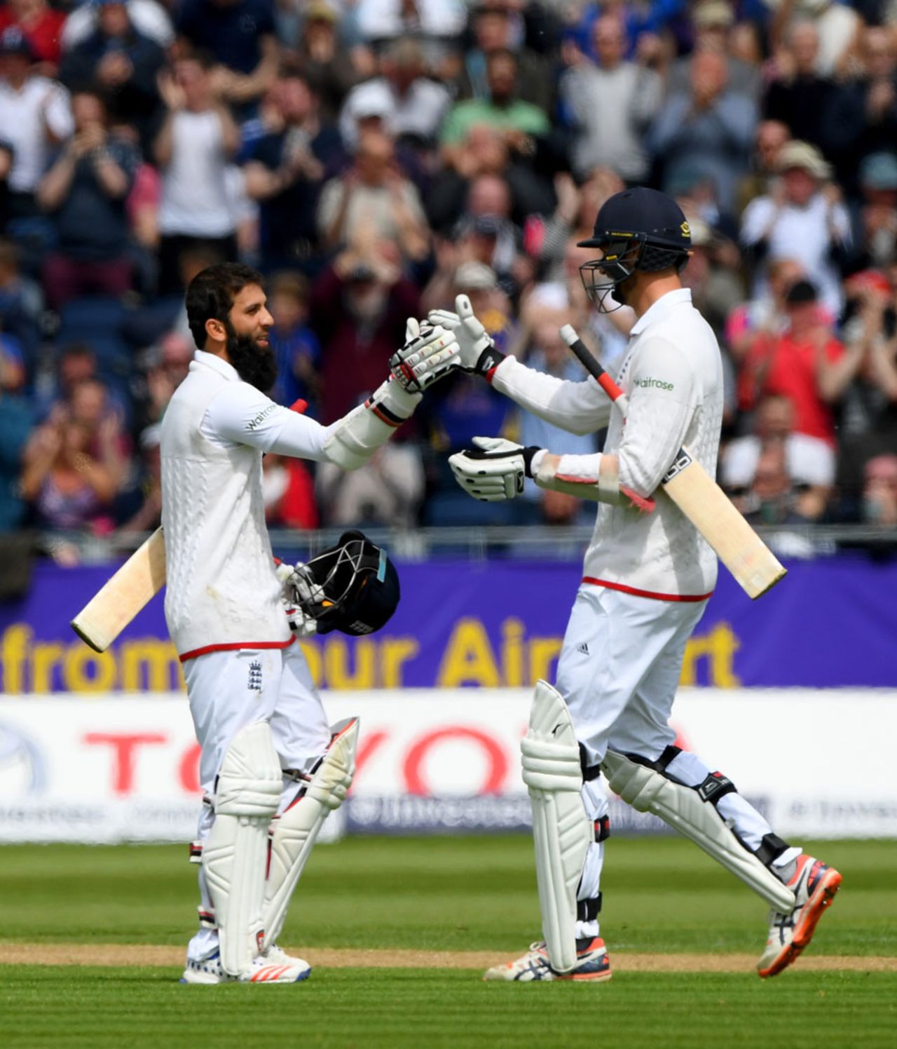 Moeen Ali celebrates his second Test century with Steven Finn, England v Sri Lanka, 2nd Test, Chester-le-Street, 2nd day, May 28, 2016