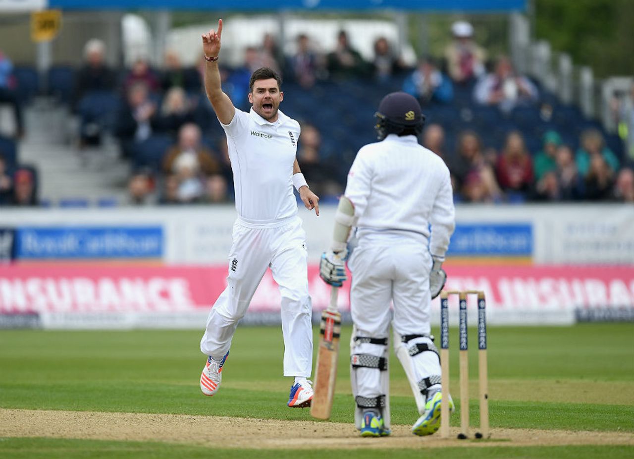James Anderson dismissed Kusal Mendis for 26 in the first over after lunch, England v Sri Lanka, 2nd Test, Chester-le-Street, 3rd day, May 29, 2016