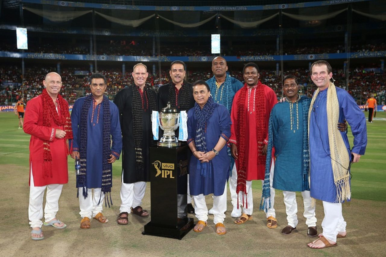 The commentary team for the final poses with the IPL trophy, Royal Challengers Bangalore v Sunrisers Hyderabad, IPL 2016, final, Bangalore, May 29, 2016