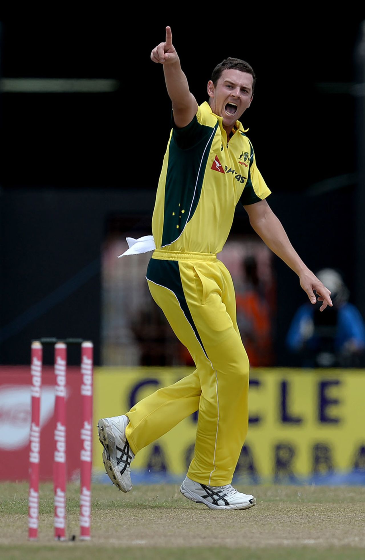 Josh Hazlewood provided the early breakthrough, Australia v South Africa, 3rd match, ODI tri-series, Providence, June 7, 2016