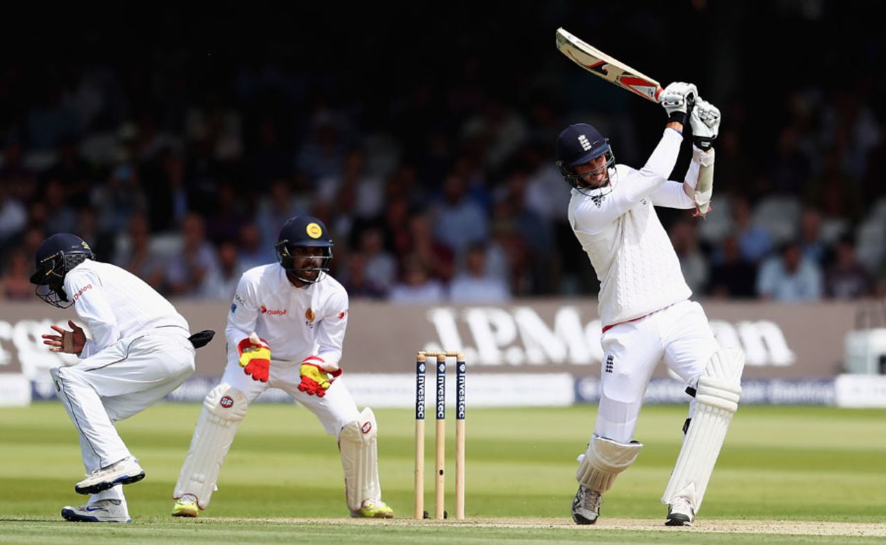 Steven Finn clubs four down the ground, England v Sri Lanka, 3rd Investec Test, Lord's, 2nd day, June 10, 2016