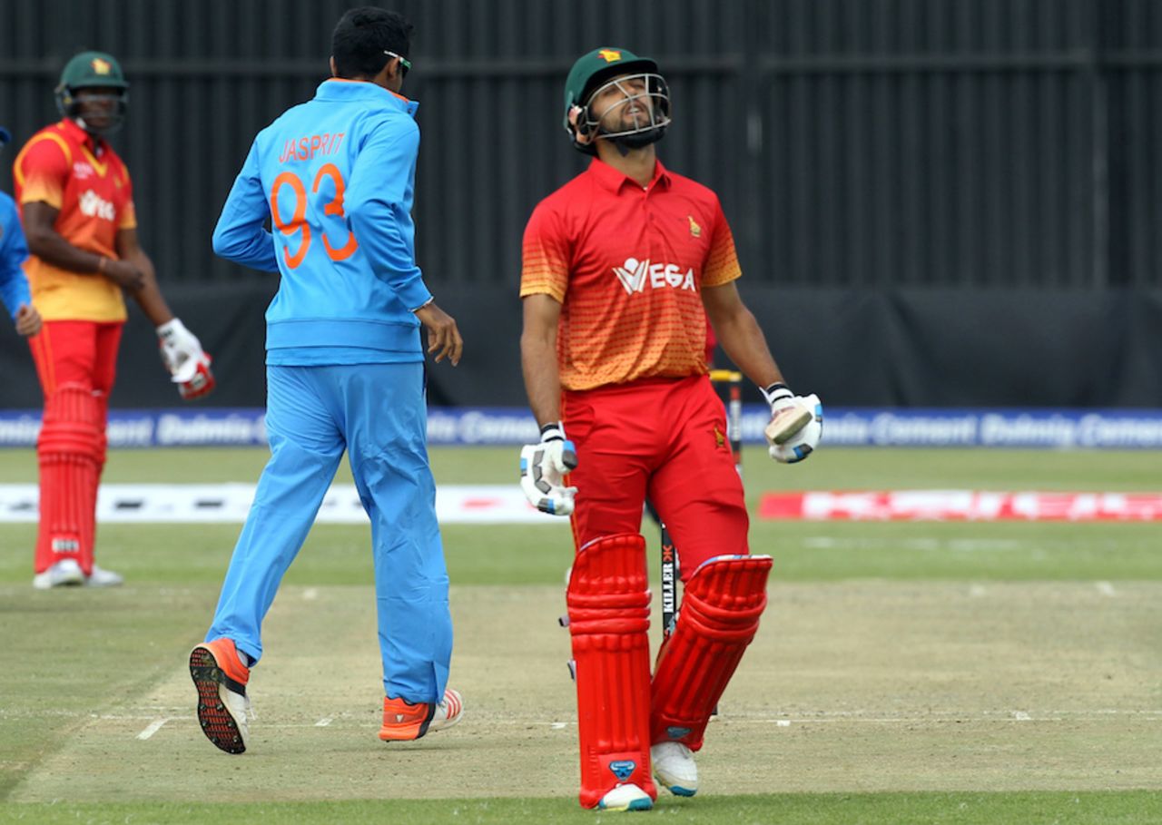 A disappointed Sikandar Raza walks back, Zimbabwe v India, 2nd ODI, Harare, June 13, 2016