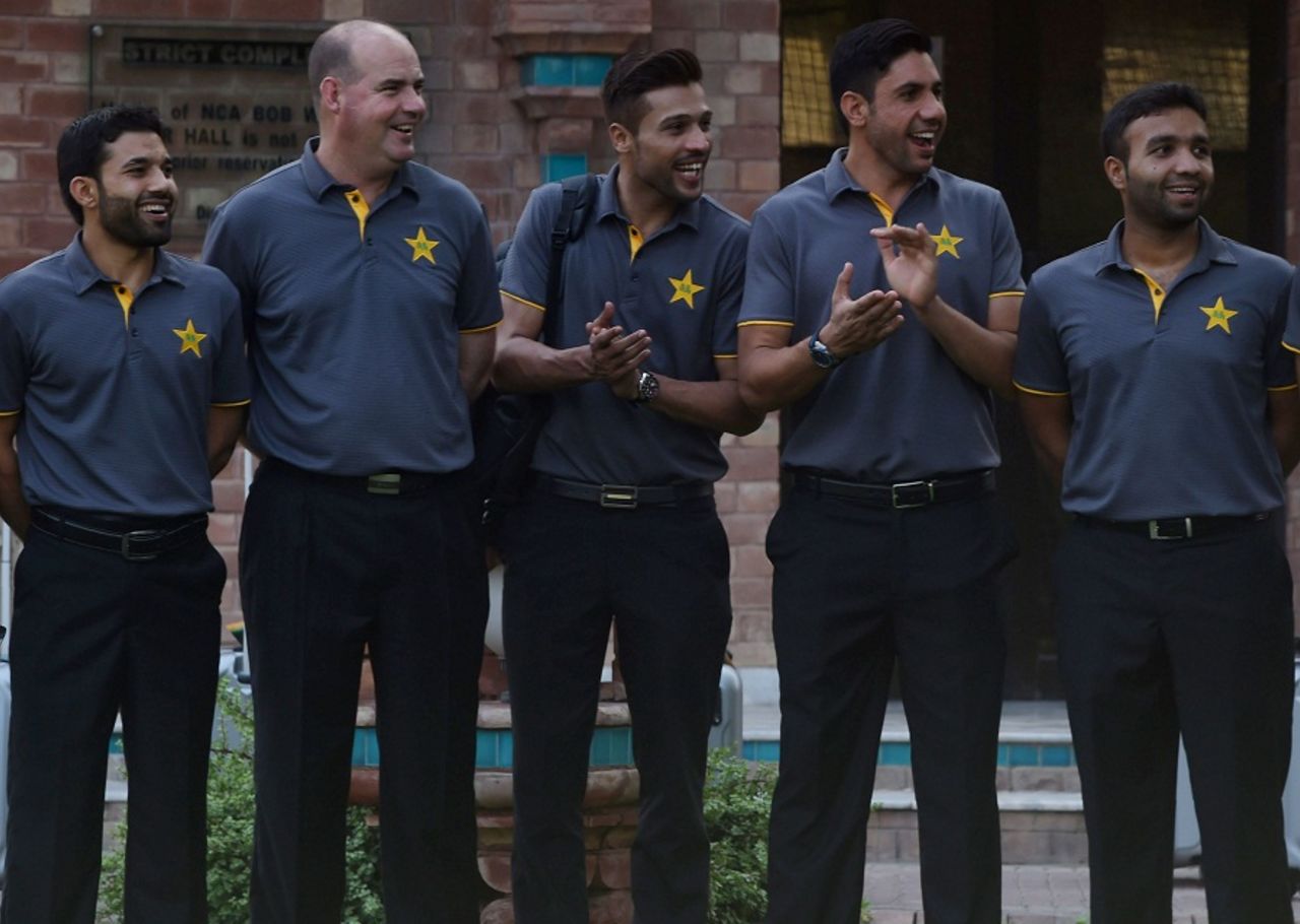 Pakistan players and coach Mickey Arthur line up for photographs ahead of the team's departure for England, Lahore, June 18, 2016