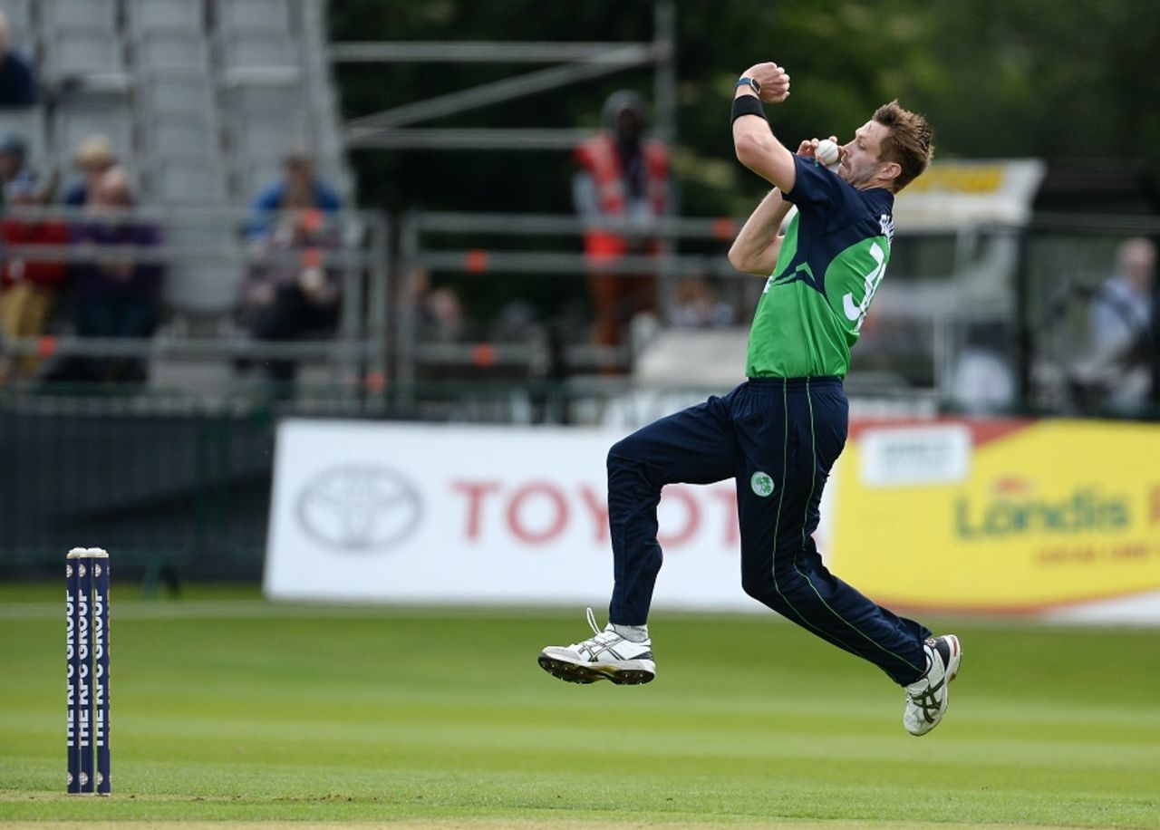 Boyd Rankin sends one down, Ireland v Sri Lanka, 2nd ODI, Malahide, June 18, 2016