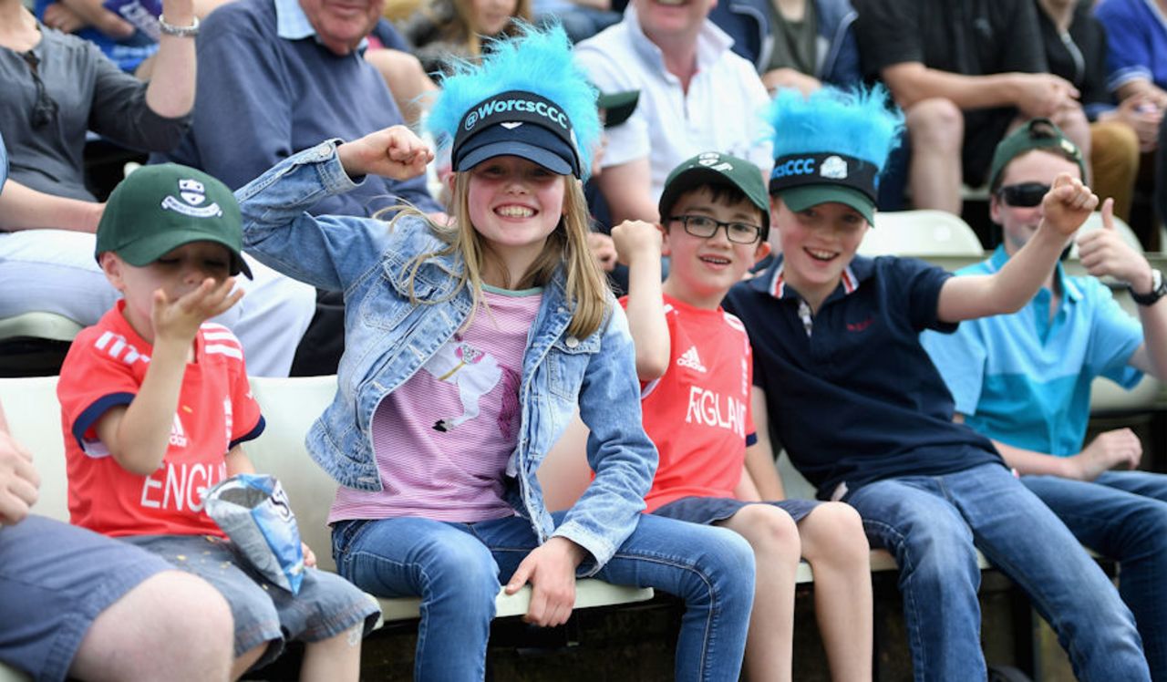 Young fans enjoy T20 at Worcester, Worcestershire v Nottinghamshire, NatWest Blast, Worcester, June 18, 2016