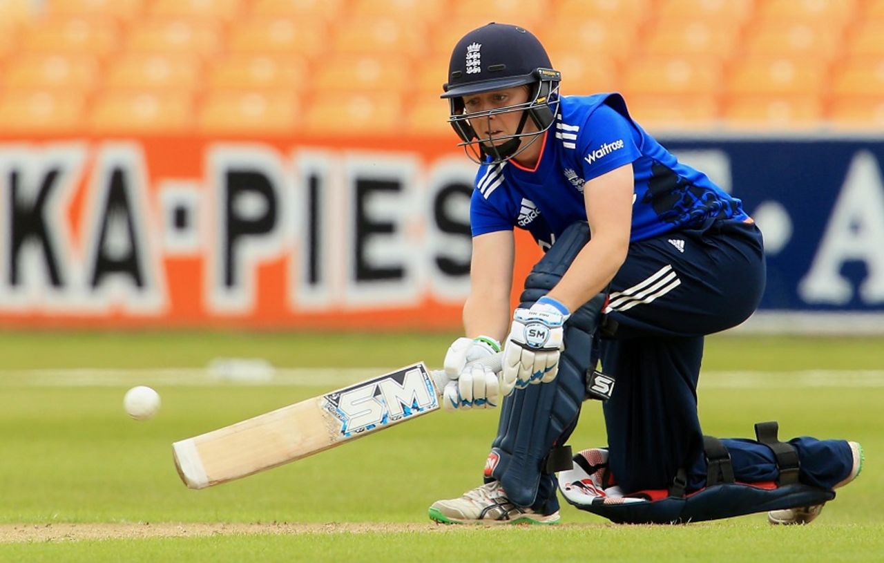 Heather Knight sets herself up for a sweep, England Women v Pakistan Women, 1st ODI, Leicester, June 21, 2016