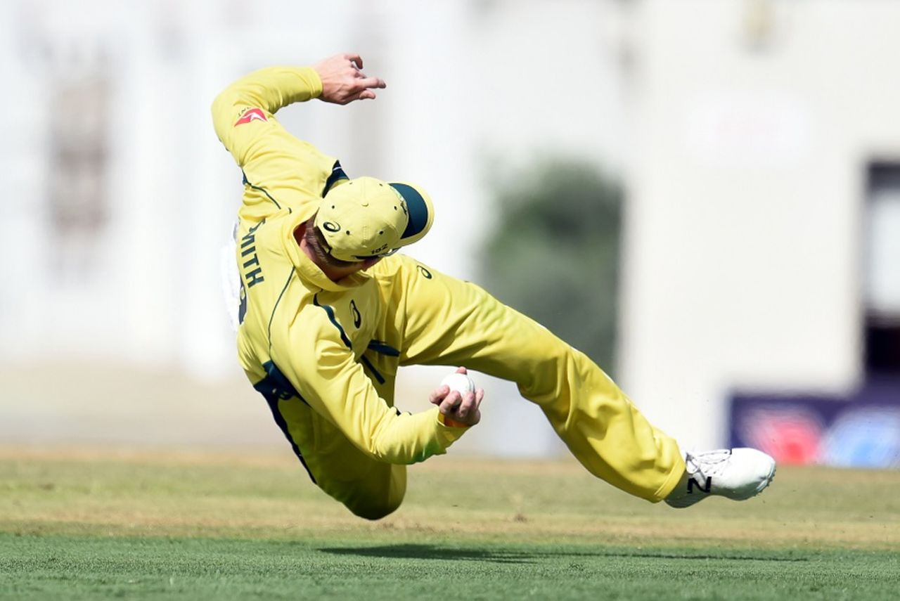 Steven Smith took a brilliant one-handed catch at slip, West Indies v Australia, 8th match, ODI tri-series, Barbados