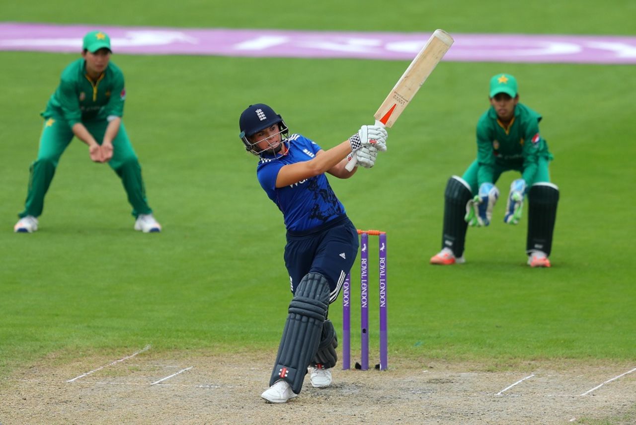 Lauren Winfield struck her first ODI half-century, England v Pakistan, 2nd Women's ODI, Worcester, June 22, 2016